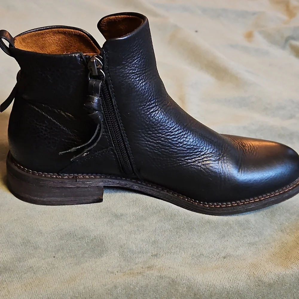 Franco Sarto Hyla Bootie in Black Leather - Picture 3 of 9